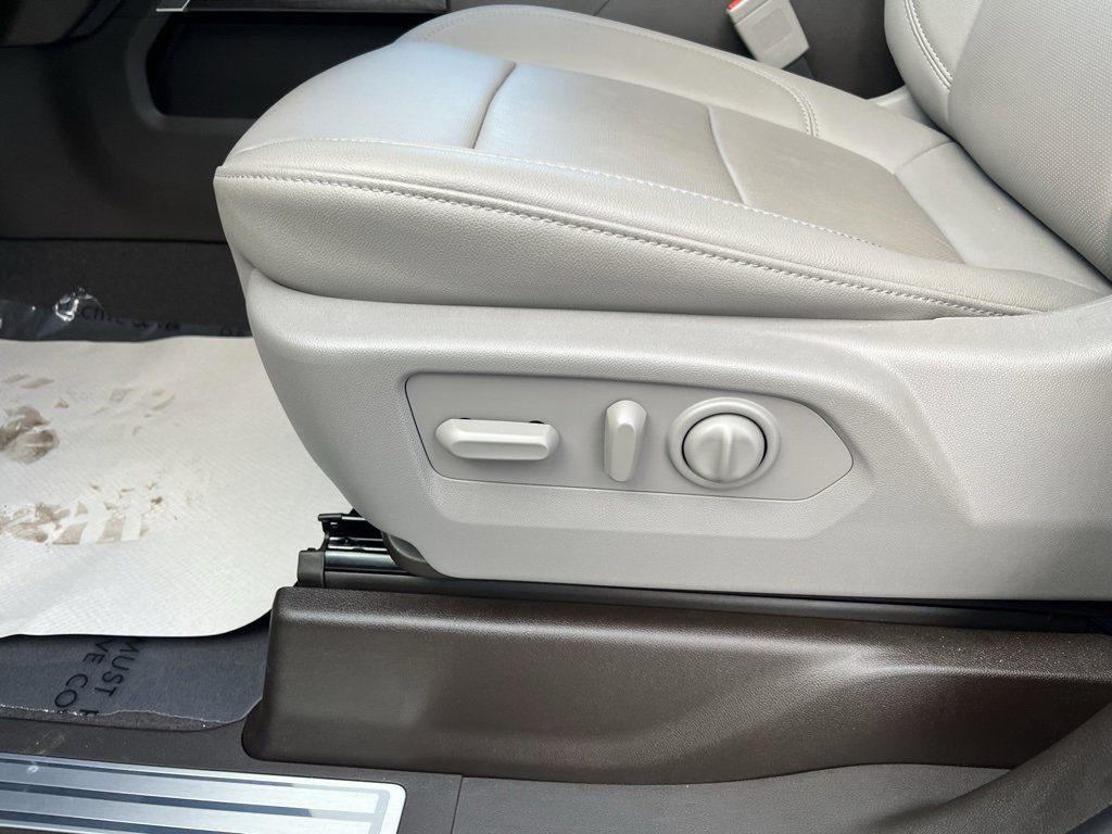 Used 2021 Chevrolet Silverado 1500 LTZ w/ Technology Package image 12