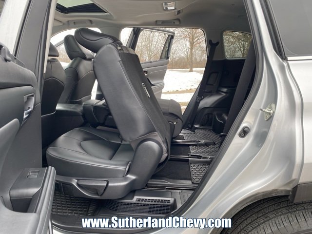 Used 2022 Toyota Highlander XLE image 40