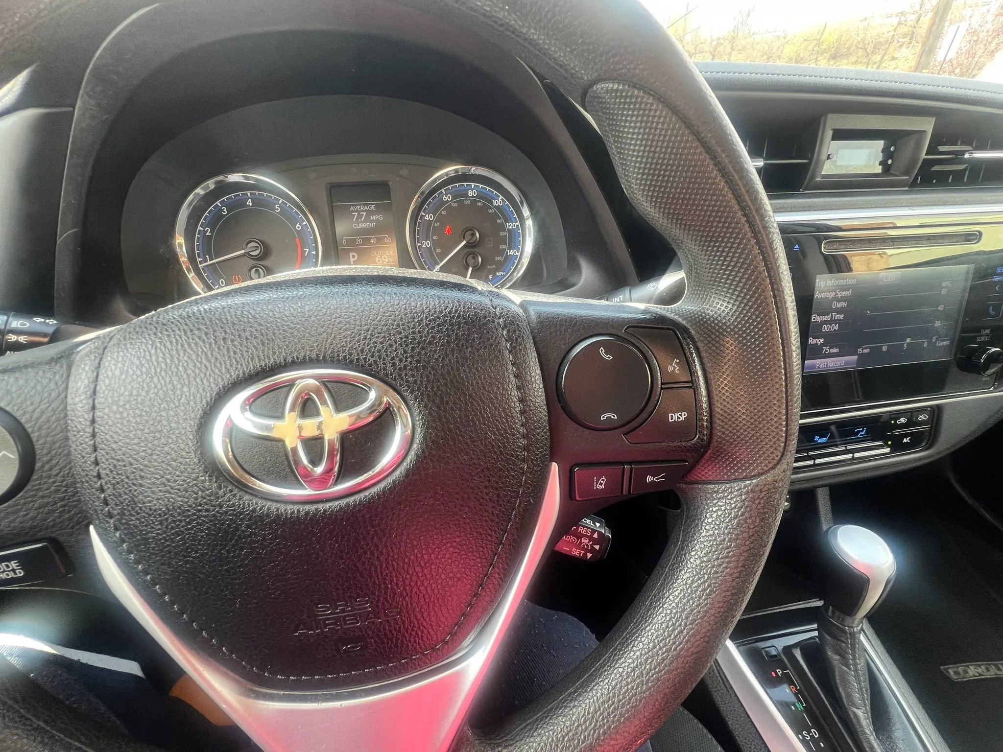Used 2018 Toyota Corolla LE image 20