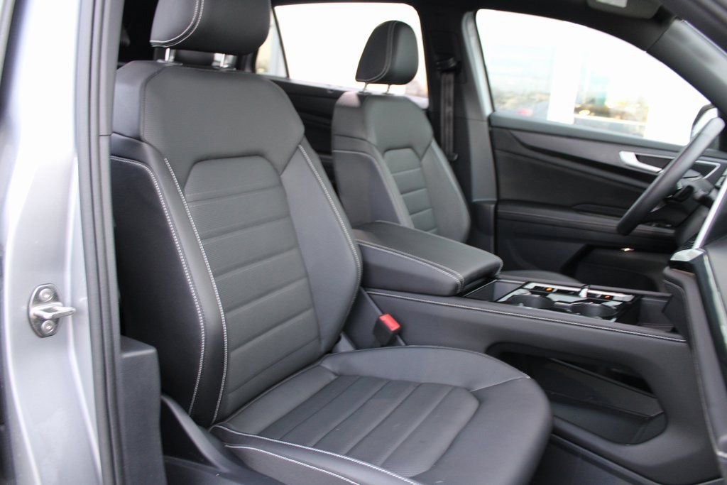 Certified 2025 Volkswagen Atlas Cross Sport SEL AWD/4WD image 26