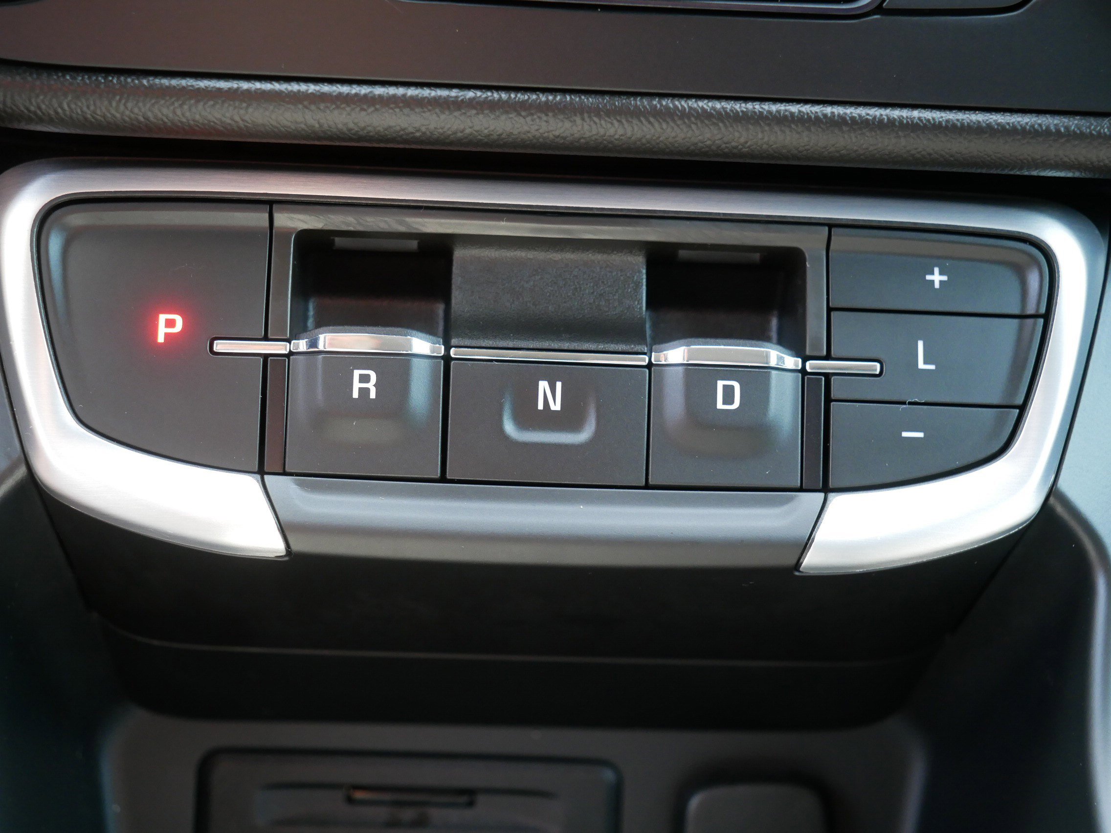 Used 2022 GMC Terrain SLT w/ Infotainment Package II AWD/4WD image 24