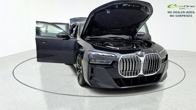 Used 2026 BMW 740i xDrive AWD/4WD image 12