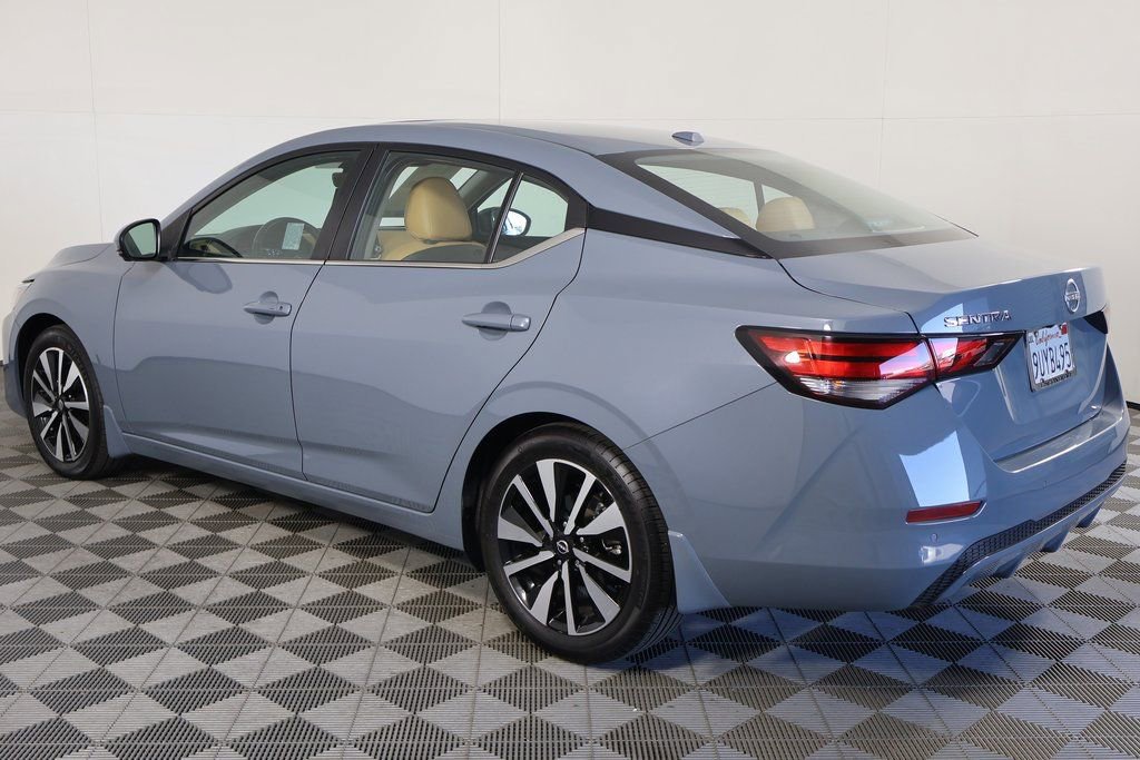 Used 2025 Nissan Sentra SV w/ SV Premium Package image 6