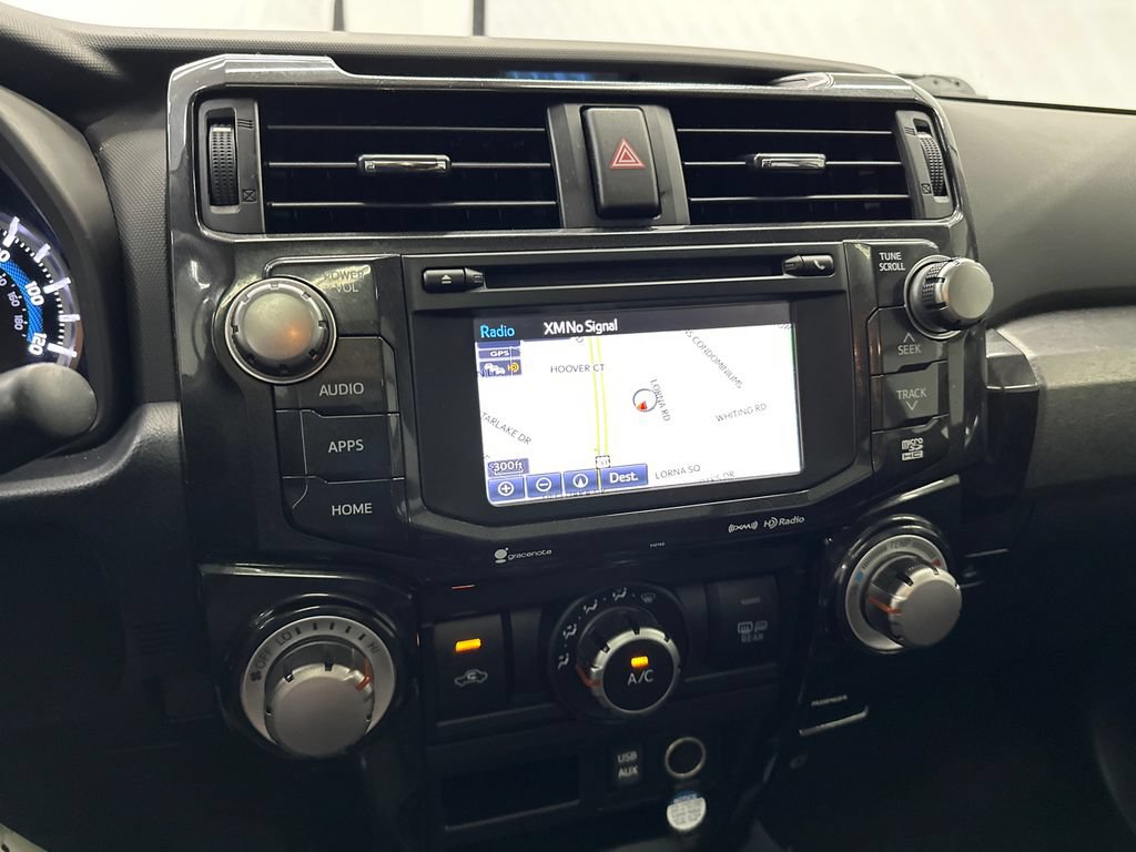 Used 2018 Toyota 4Runner TRD Off-Road Premium AWD/4WD image 29