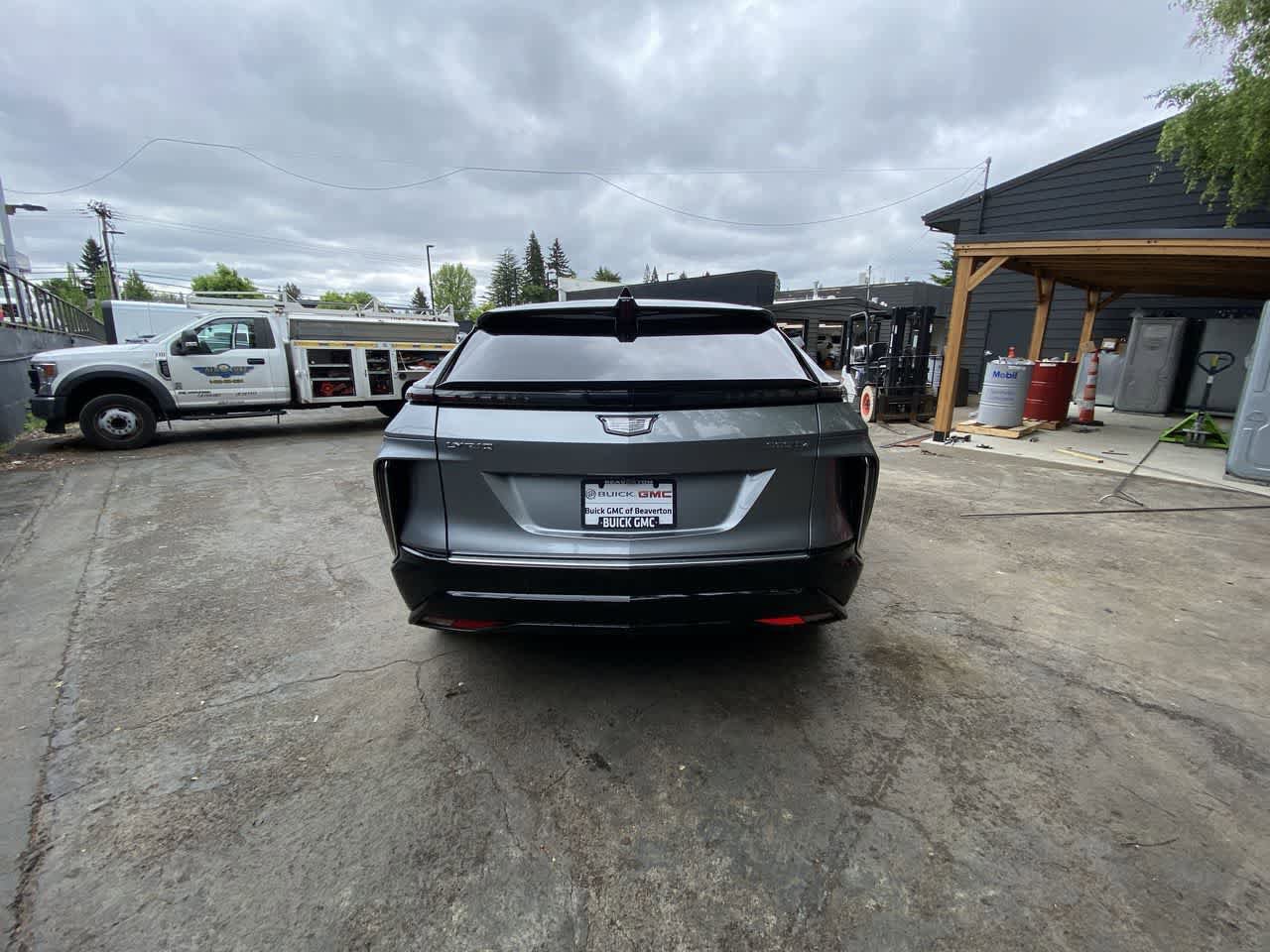 Used 2024 Cadillac Lyriq Luxury w/ LPO, Floor Liner Package AWD/4WD image 5