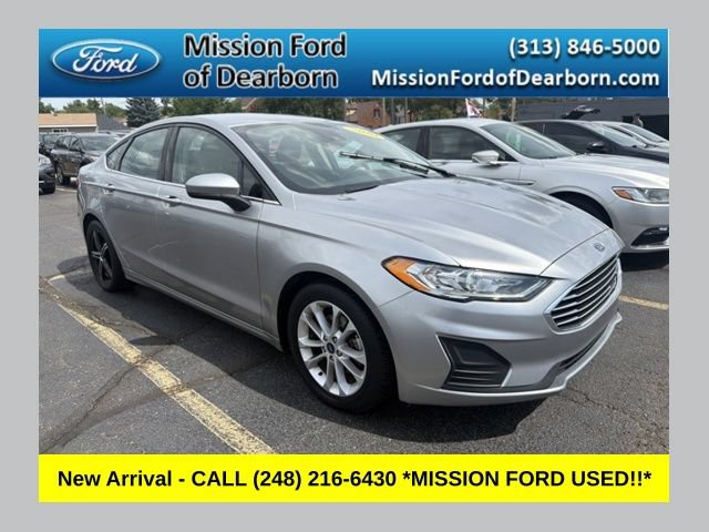 Used 2020 Ford Fusion SE FWD image 1