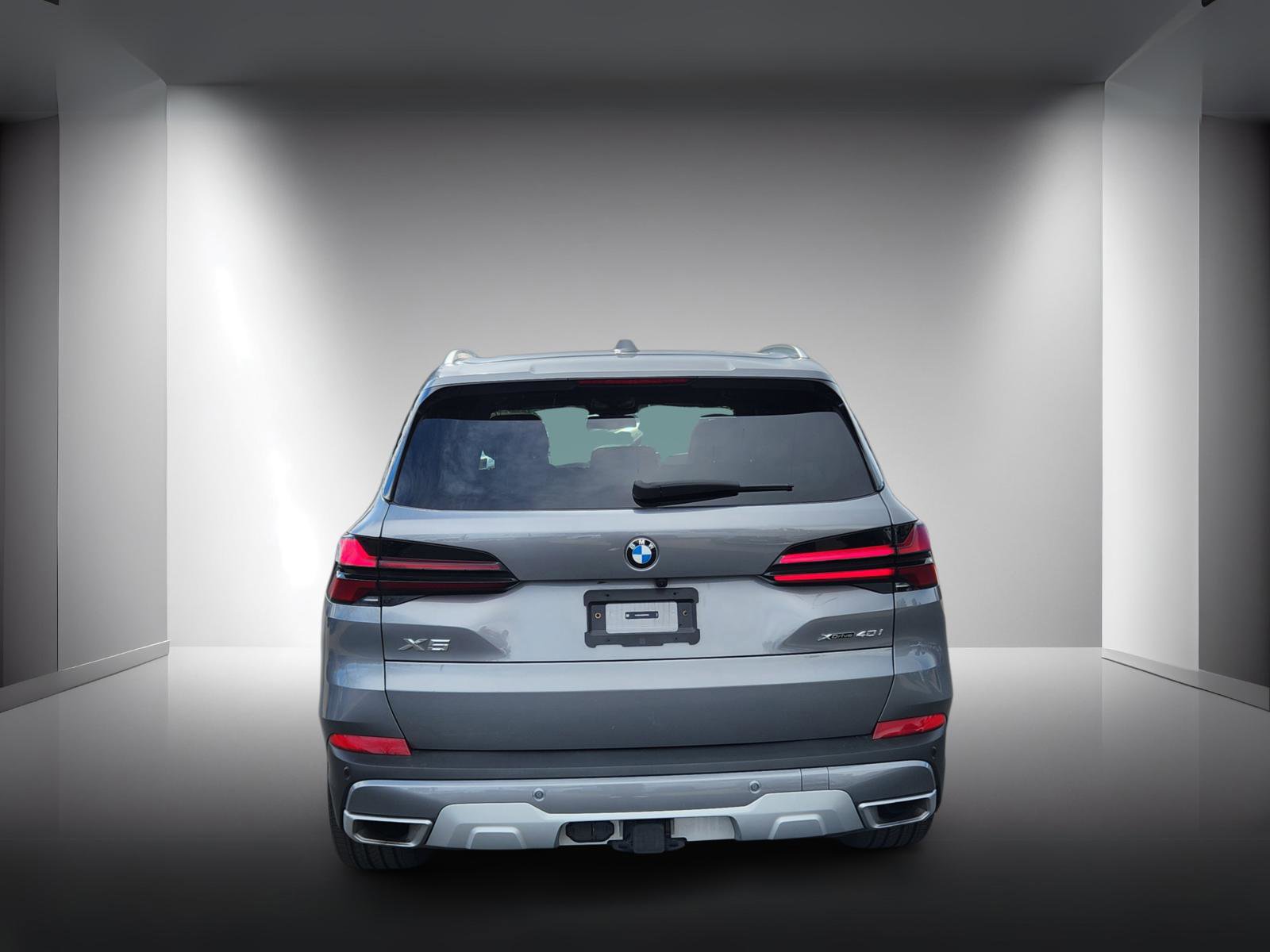 Used 2025 BMW X5 xDrive40i w/ Executive Package image 6