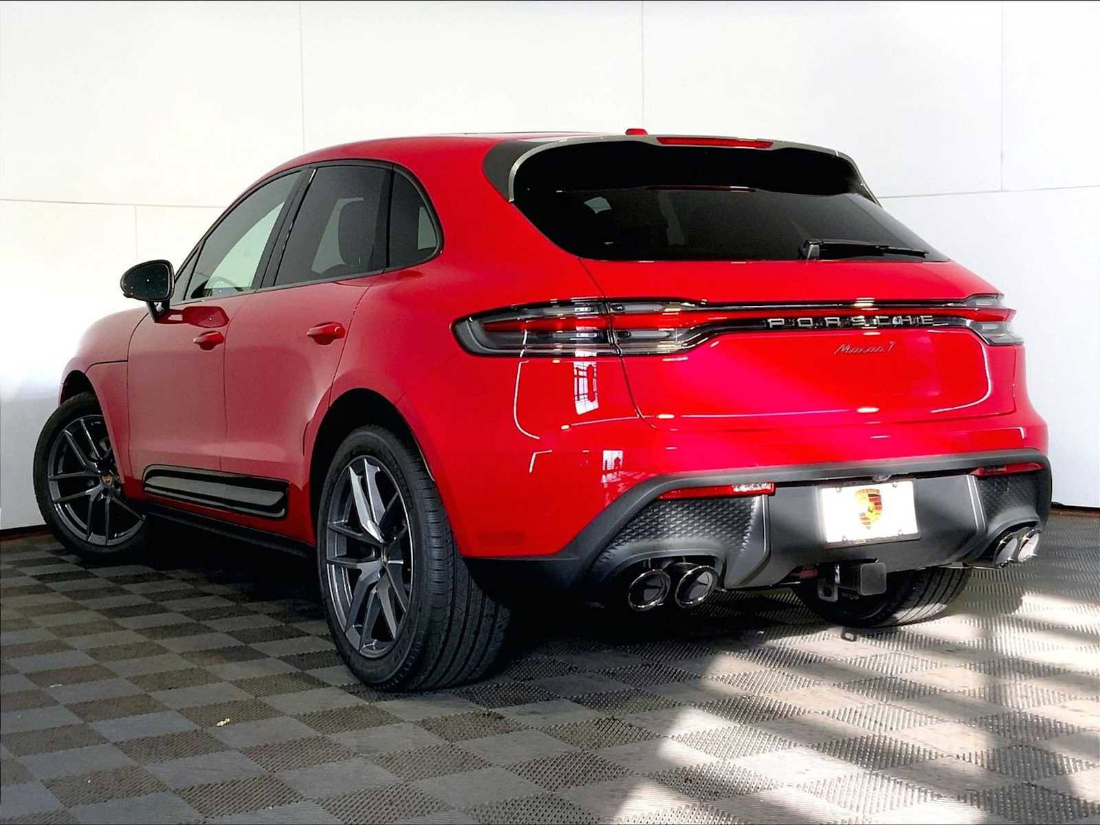 New 2025 Porsche Macan Turbo image 3