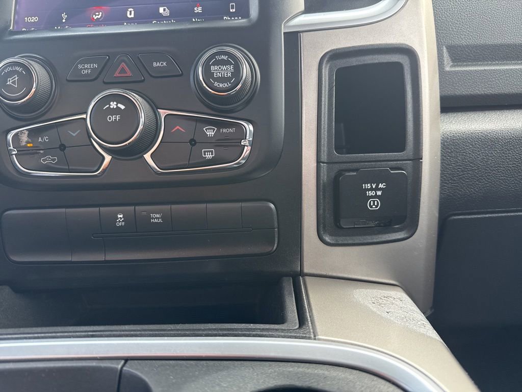 Used 2018 RAM 1500 SLT image 16