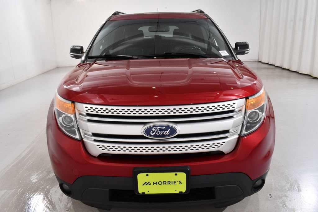 Used 2014 Ford Explorer XLT w/ Equipment Group 202A AWD/4WD image 3