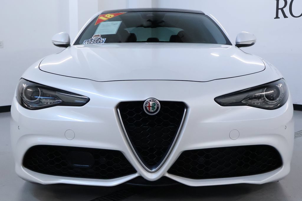 Used 2018 Alfa Romeo Giulia Ti Sport w/ Quick Order Package 22S Sport AWD/4WD image 2