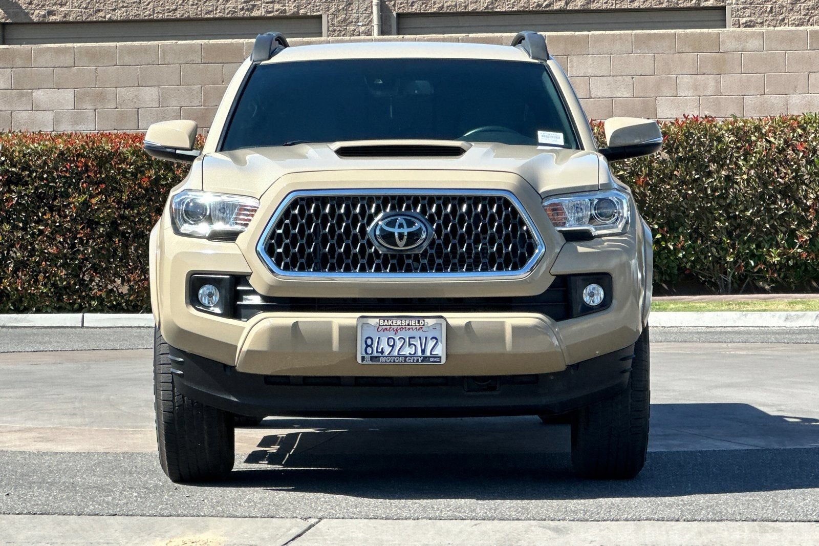 Used 2019 Toyota Tacoma TRD Sport w/ Exterior Package RWD image 9