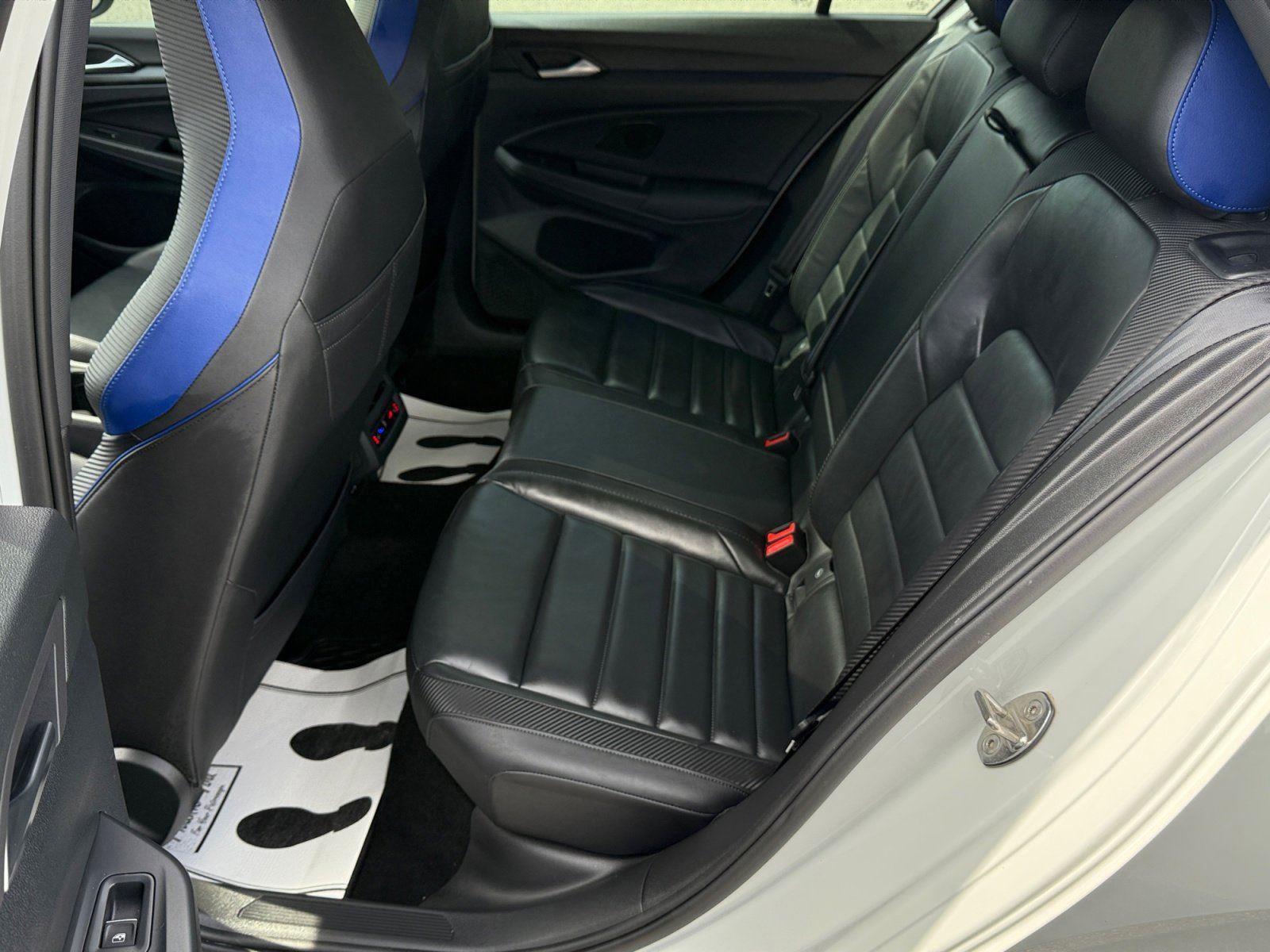 Used 2022 Volkswagen Golf R image 13