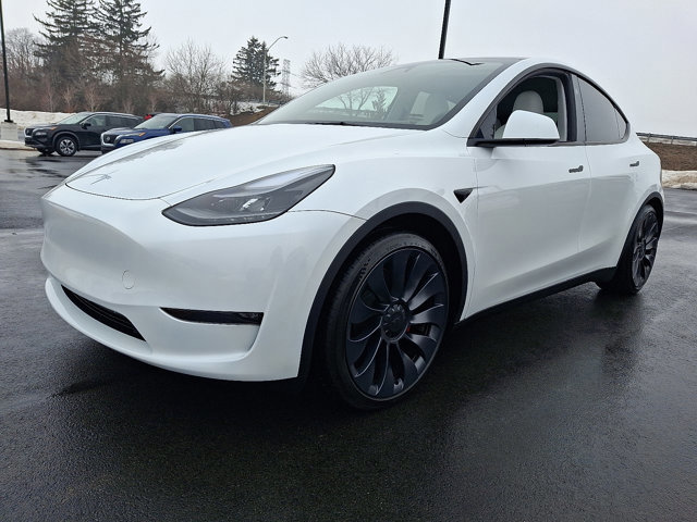 Used 2024 Tesla Model Y Performance image 3
