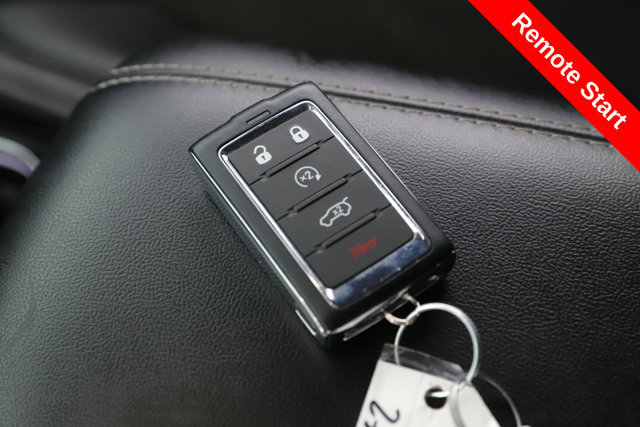 Used 2025 Jeep Grand Cherokee Altitude AWD/4WD image 4