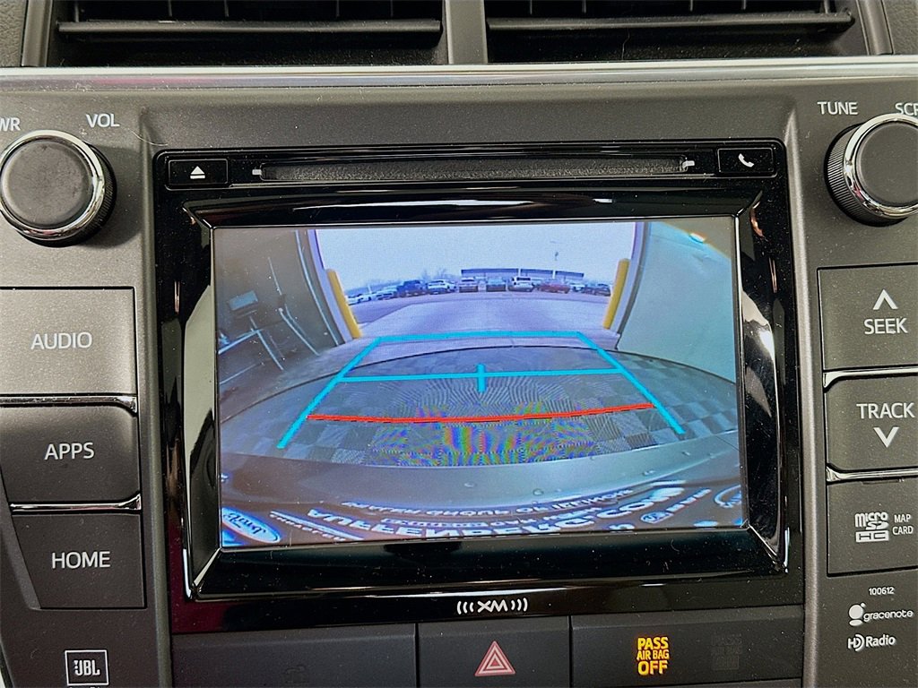 Used 2017 Toyota Camry XLE image 13