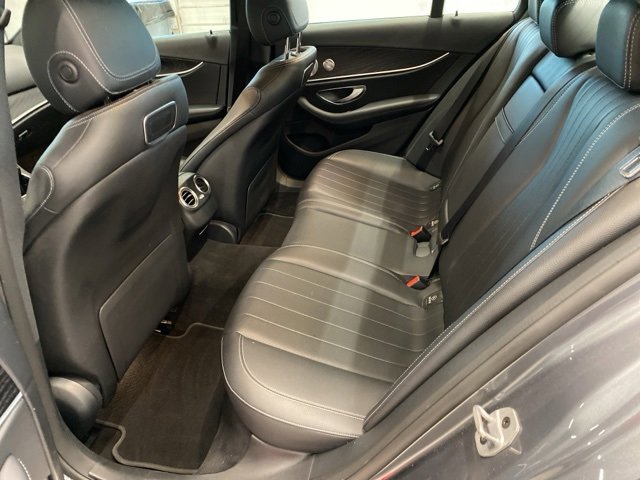 Used 2019 Mercedes-Benz E 300 4MATIC image 33