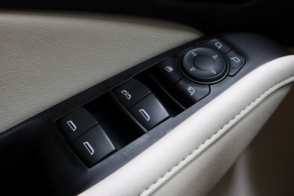 Used 2023 Buick Enclave Avenir w/ Avenir Technology Package AWD/4WD image 26