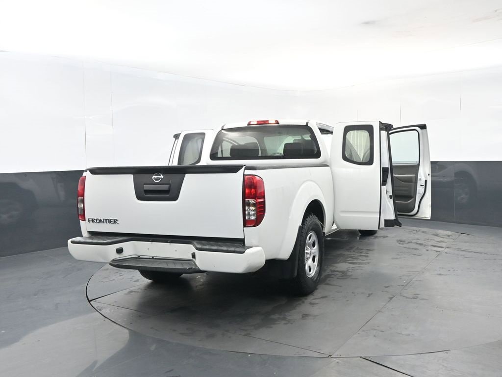 Used 2020 Nissan Frontier S image 32