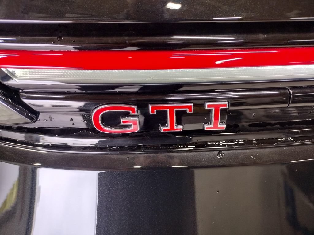 New 2026 Volkswagen GTI SE FWD image 5