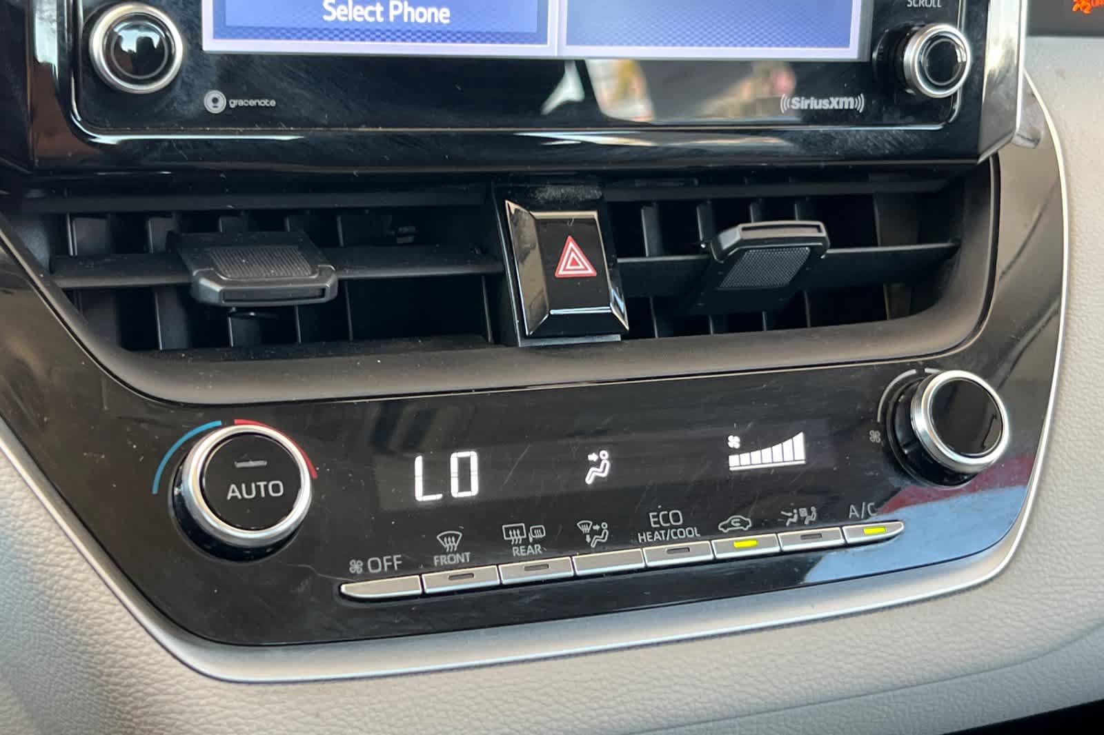 Used 2021 Toyota Corolla LE FWD image 20