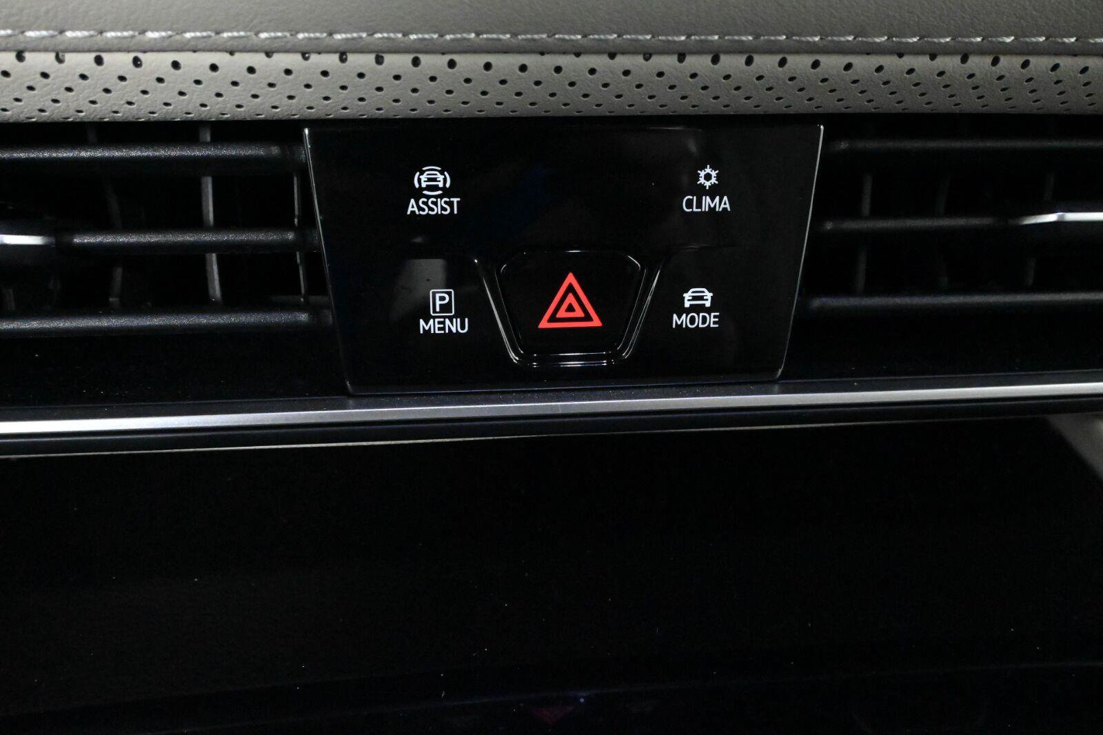 Certified 2025 Volkswagen Atlas SEL AWD/4WD image 30
