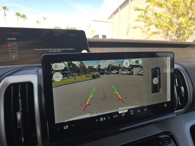 Used 2025 Ford Expedition Active RWD image 19