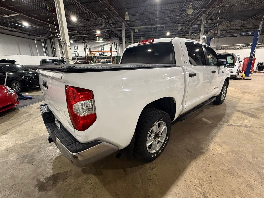 Used 2015 Toyota Tundra SR5 w/ SR5 Upgrade Package AWD/4WD image 6