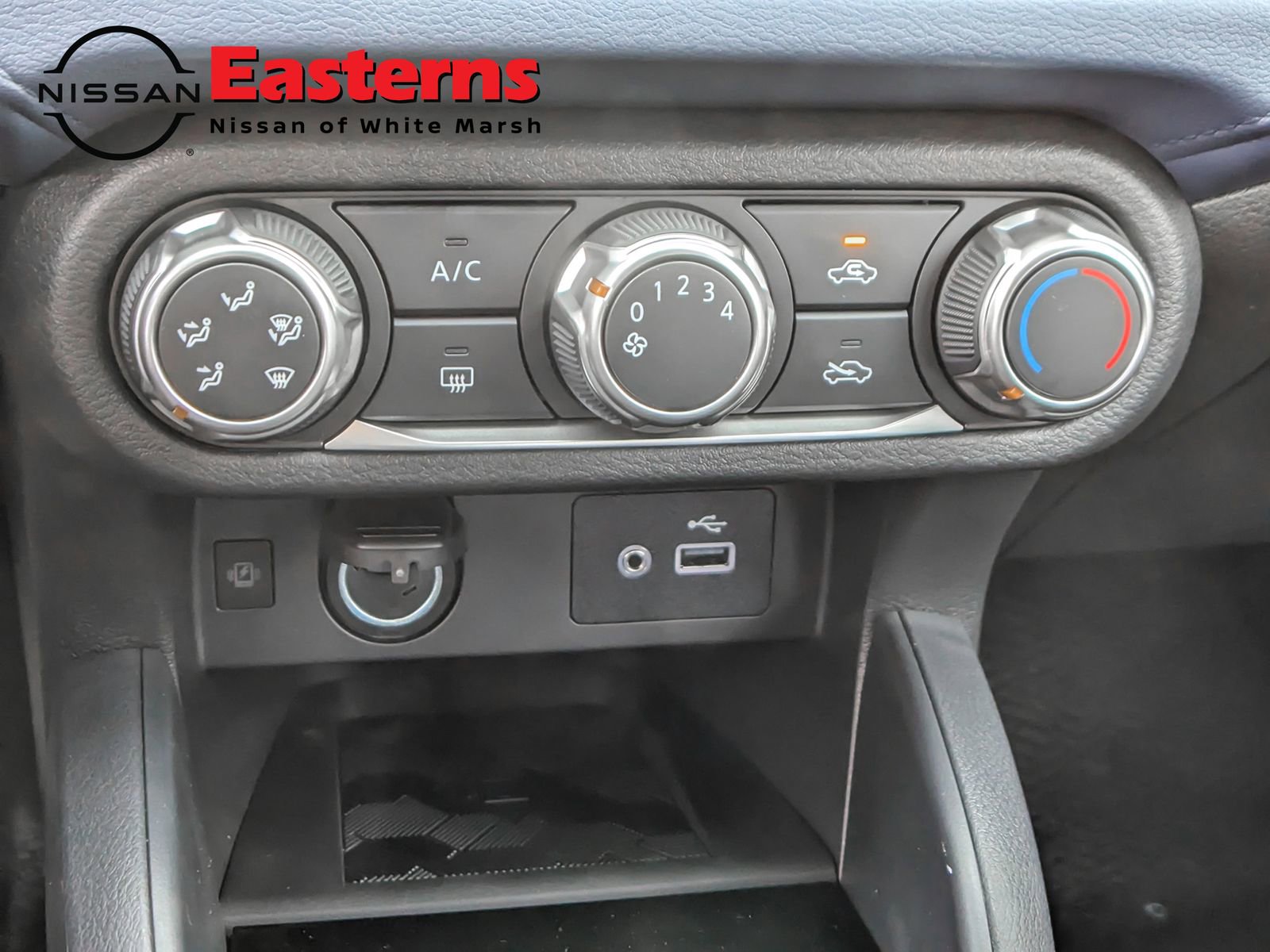 New 2025 Nissan Versa SV w/ Trunk Package image 21