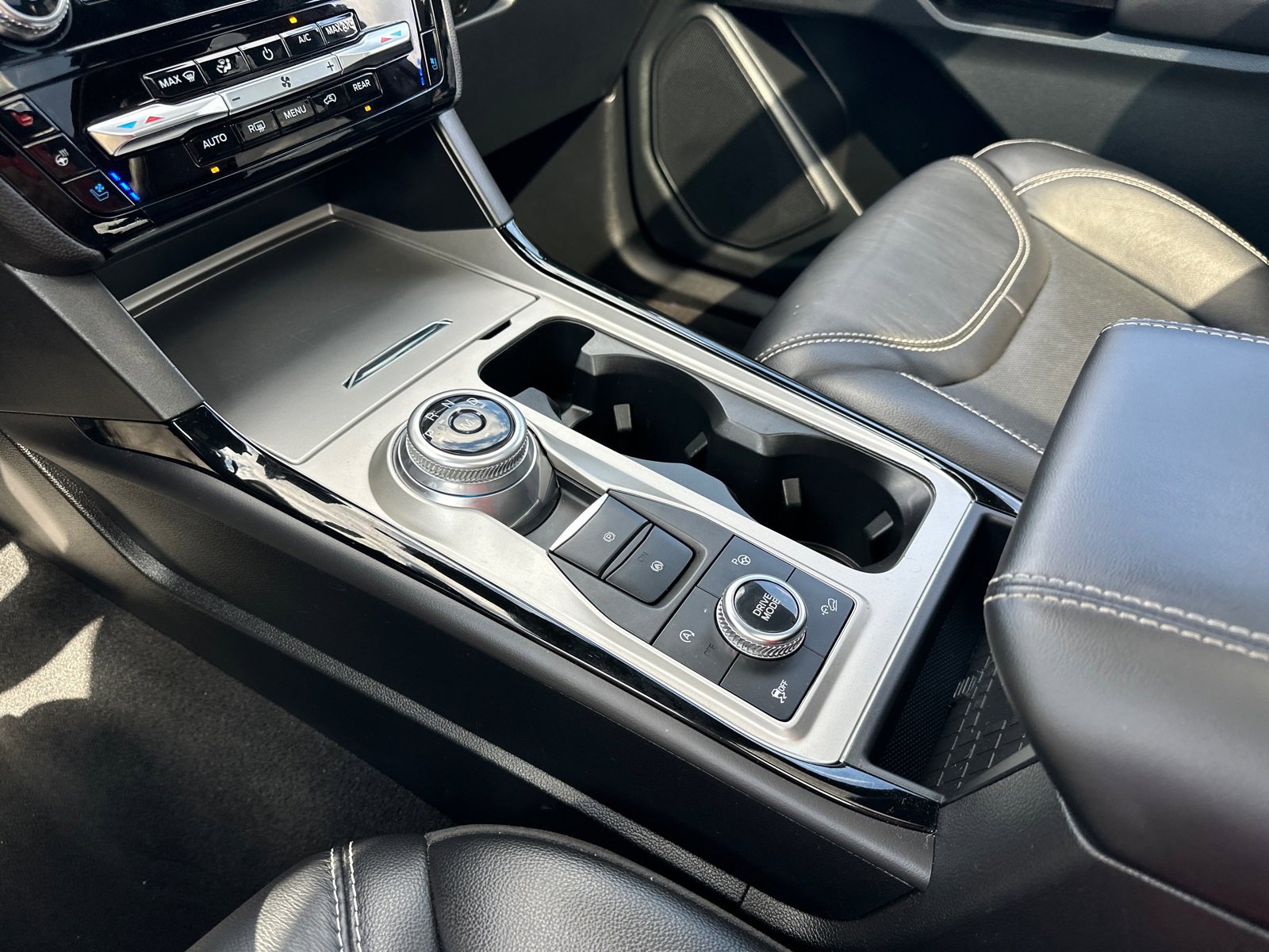 Used 2023 Ford Explorer ST w/ Equipment Group 401A image 35