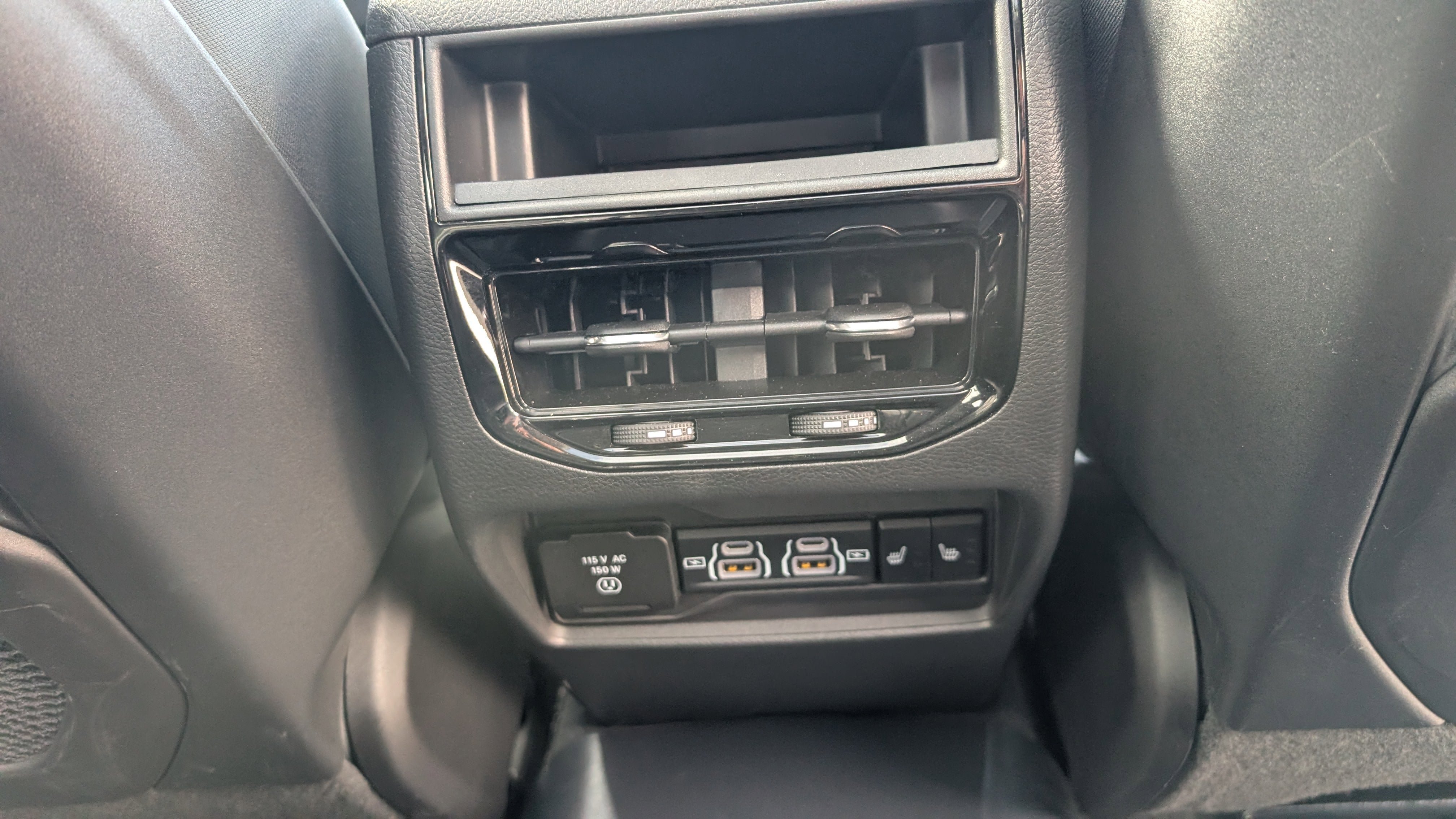 Used 2024 Jeep Grand Cherokee Limited AWD/4WD image 35