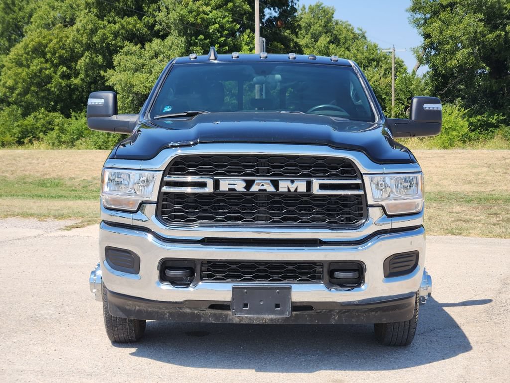 Used 2024 RAM 3500 Tradesman w/ Chrome Appearance Group AWD/4WD image 2