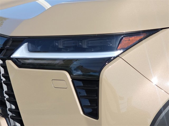 Used 2025 Lexus GX 550 image 4