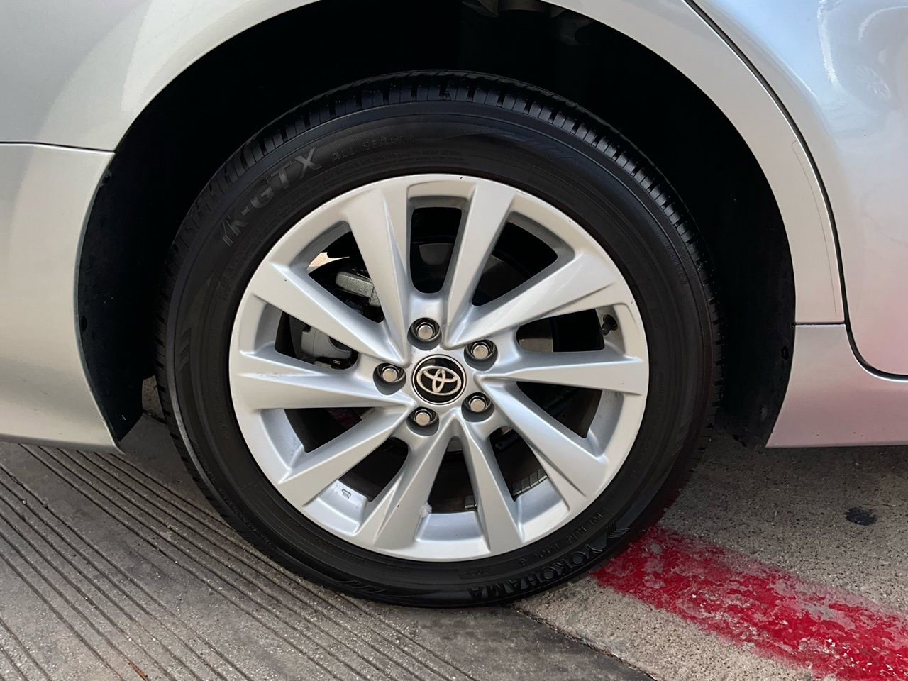 Used 2024 Toyota Camry LE image 9