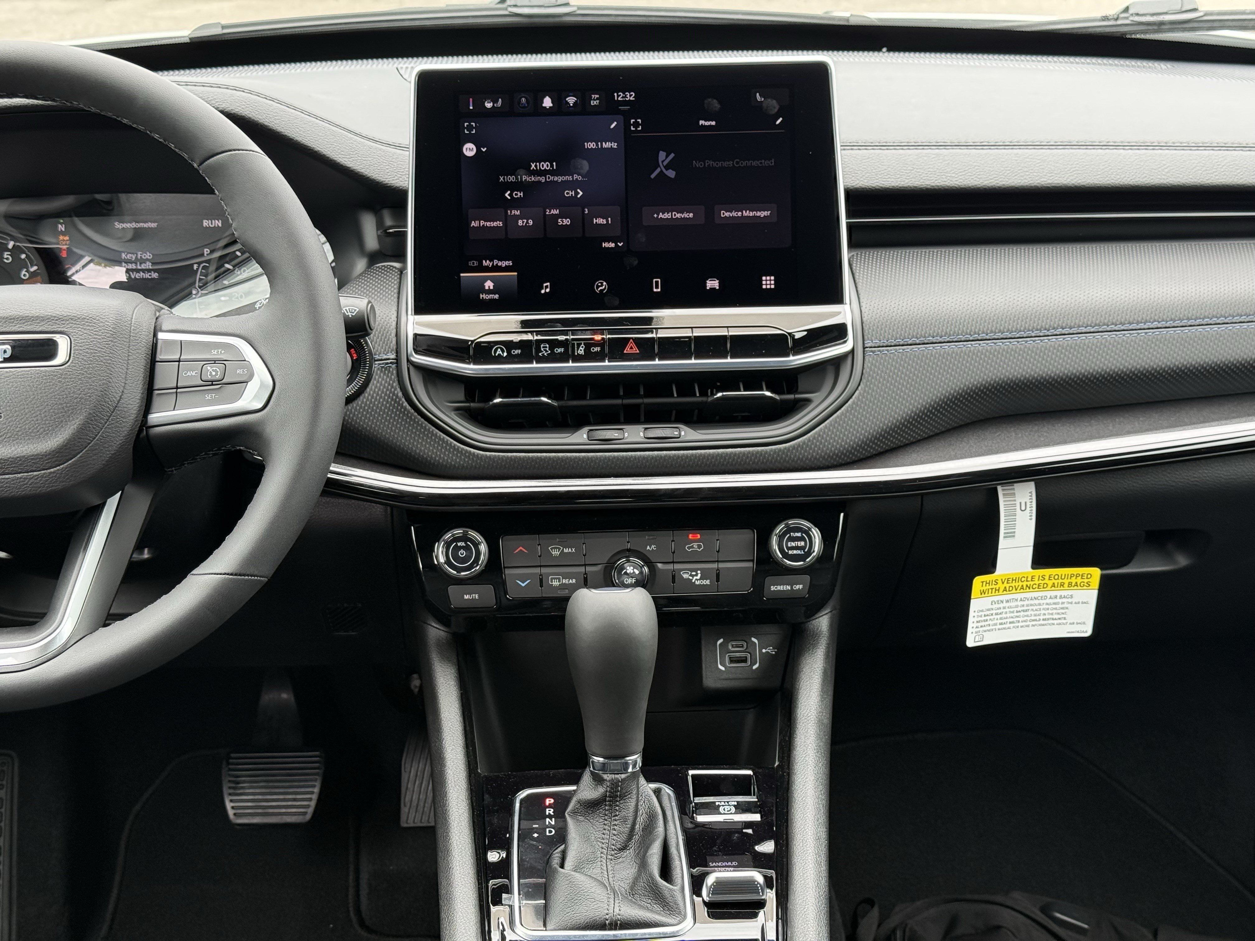 New 2026 Jeep Compass Latitude AWD/4WD image 30
