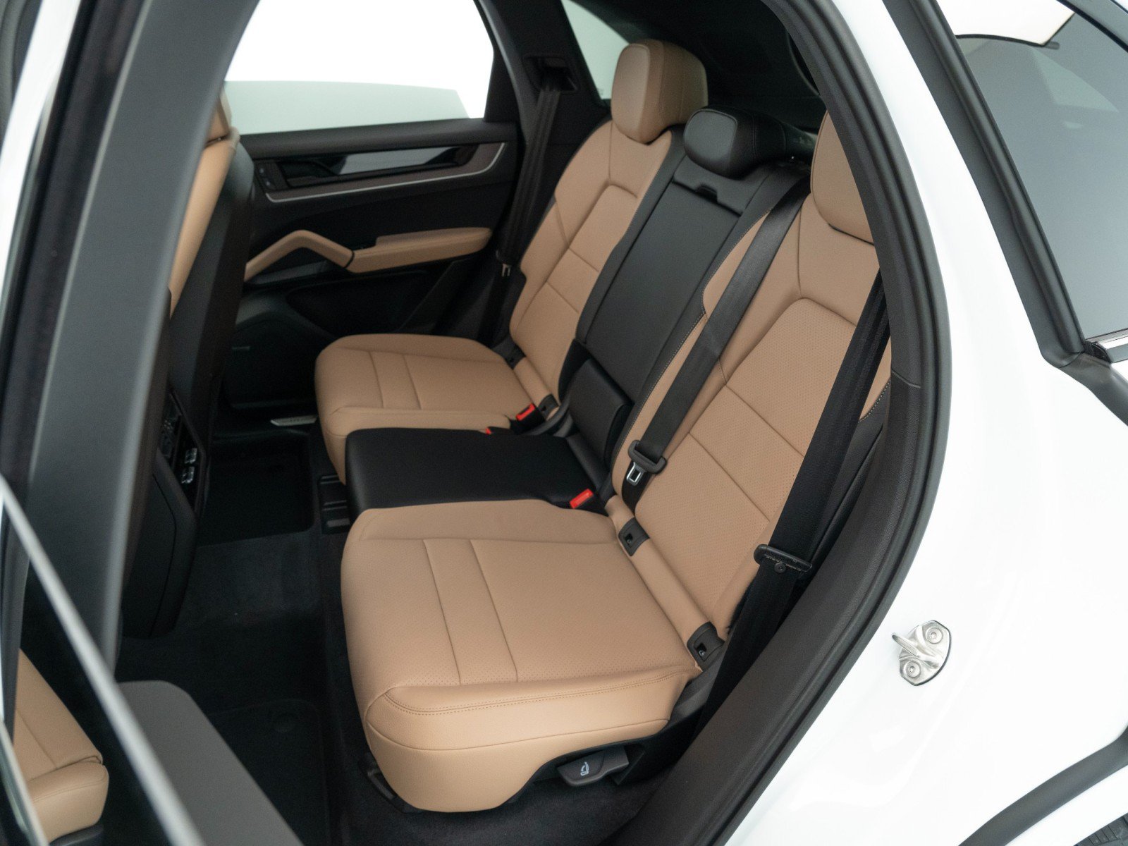Used 2026 Porsche Cayenne AWD/4WD image 29
