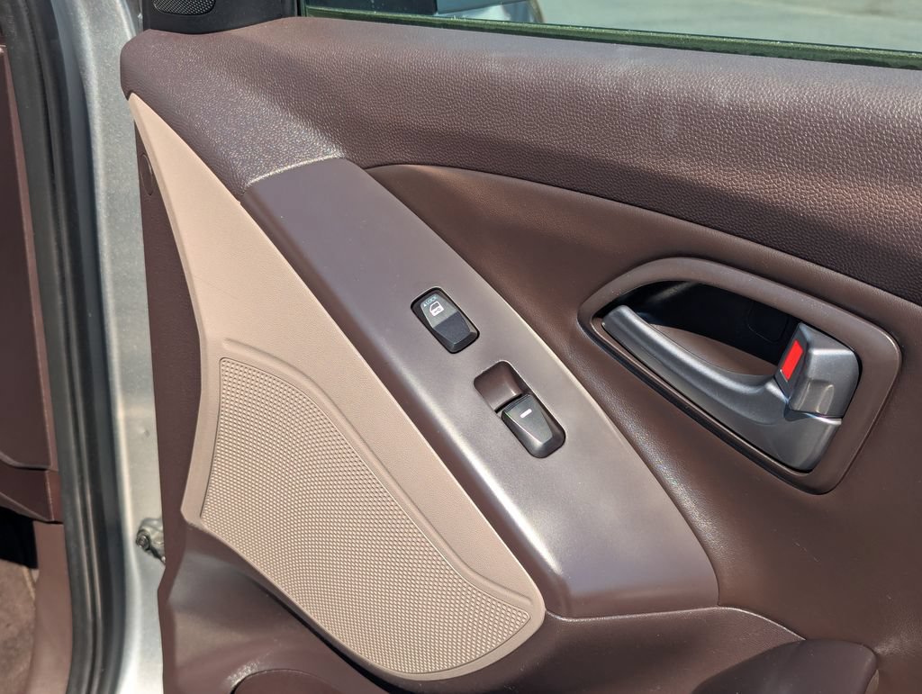 Used 2014 Hyundai Tucson Limited w/ Technology Package 02 FWD image 37