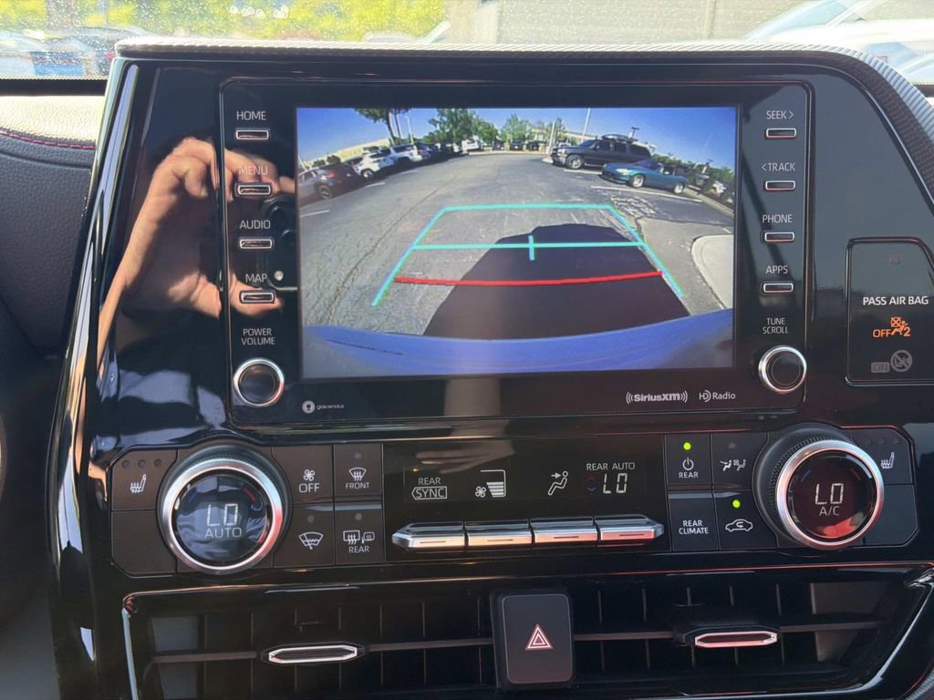 Used 2022 Toyota Highlander XSE FWD image 38