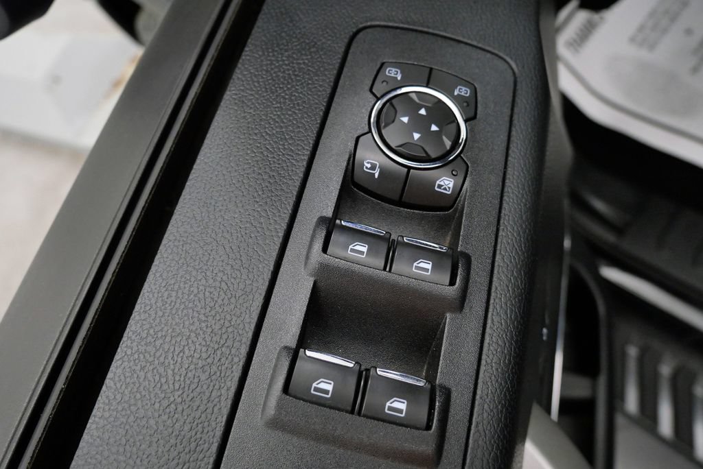 Used 2018 Ford F150 Lariat w/ Equipment Group 502A Luxury AWD/4WD image 13