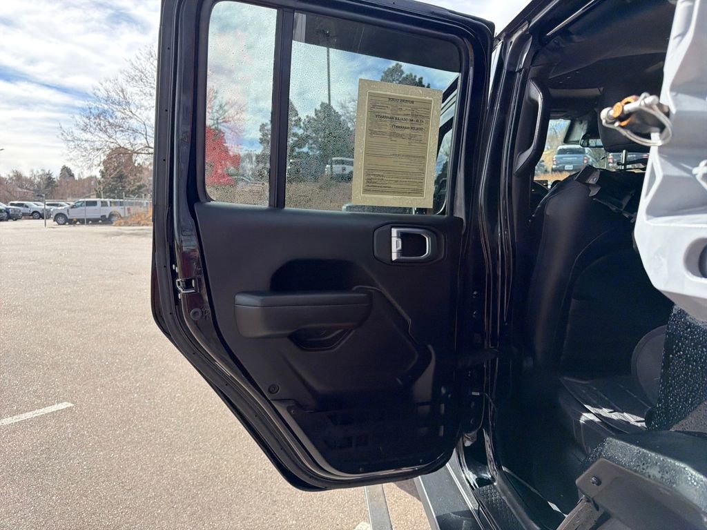 Used 2024 Jeep Wrangler Willys image 21