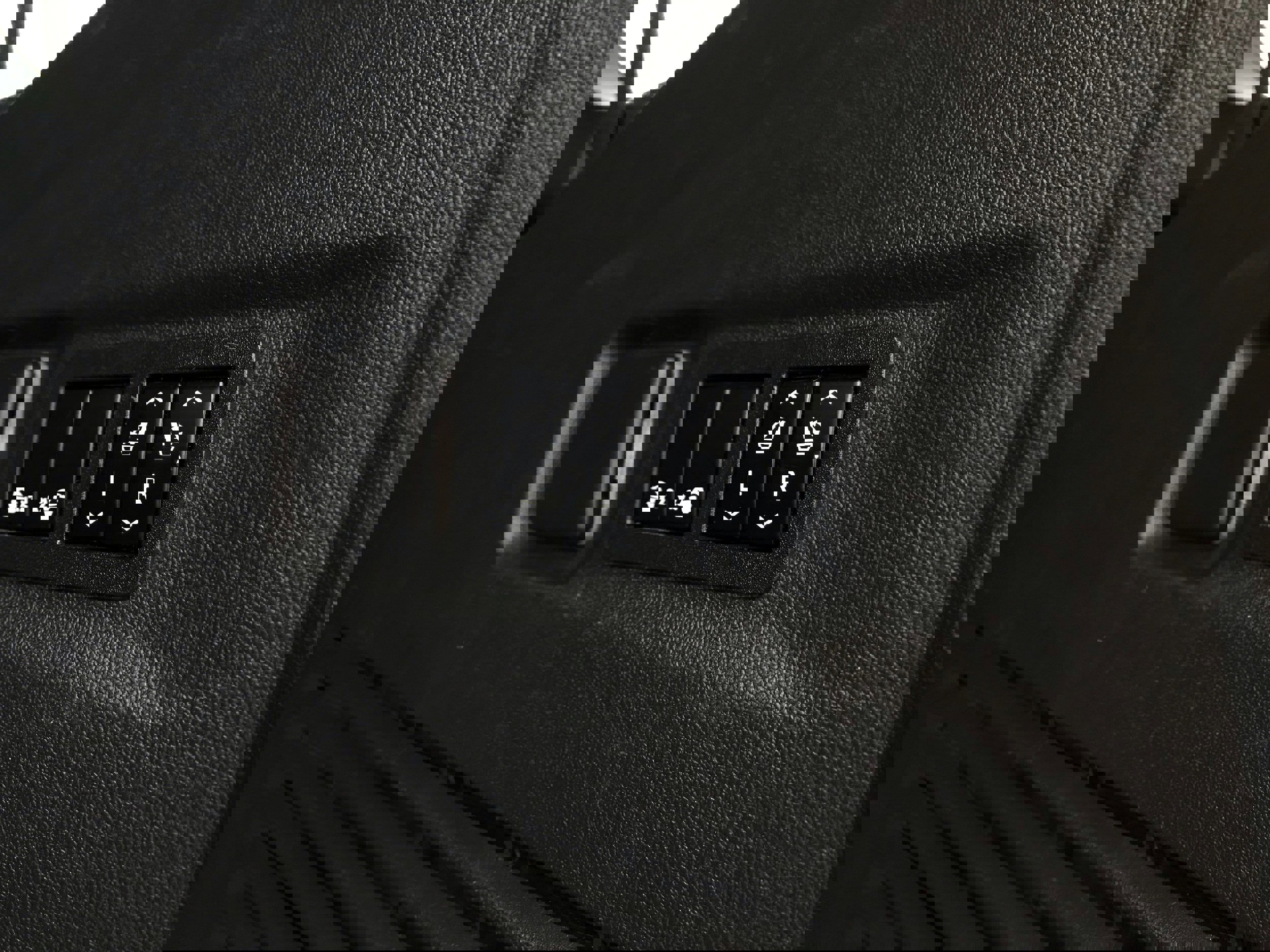 Used 2021 Chevrolet Suburban High Country w/ Premium Package image 28