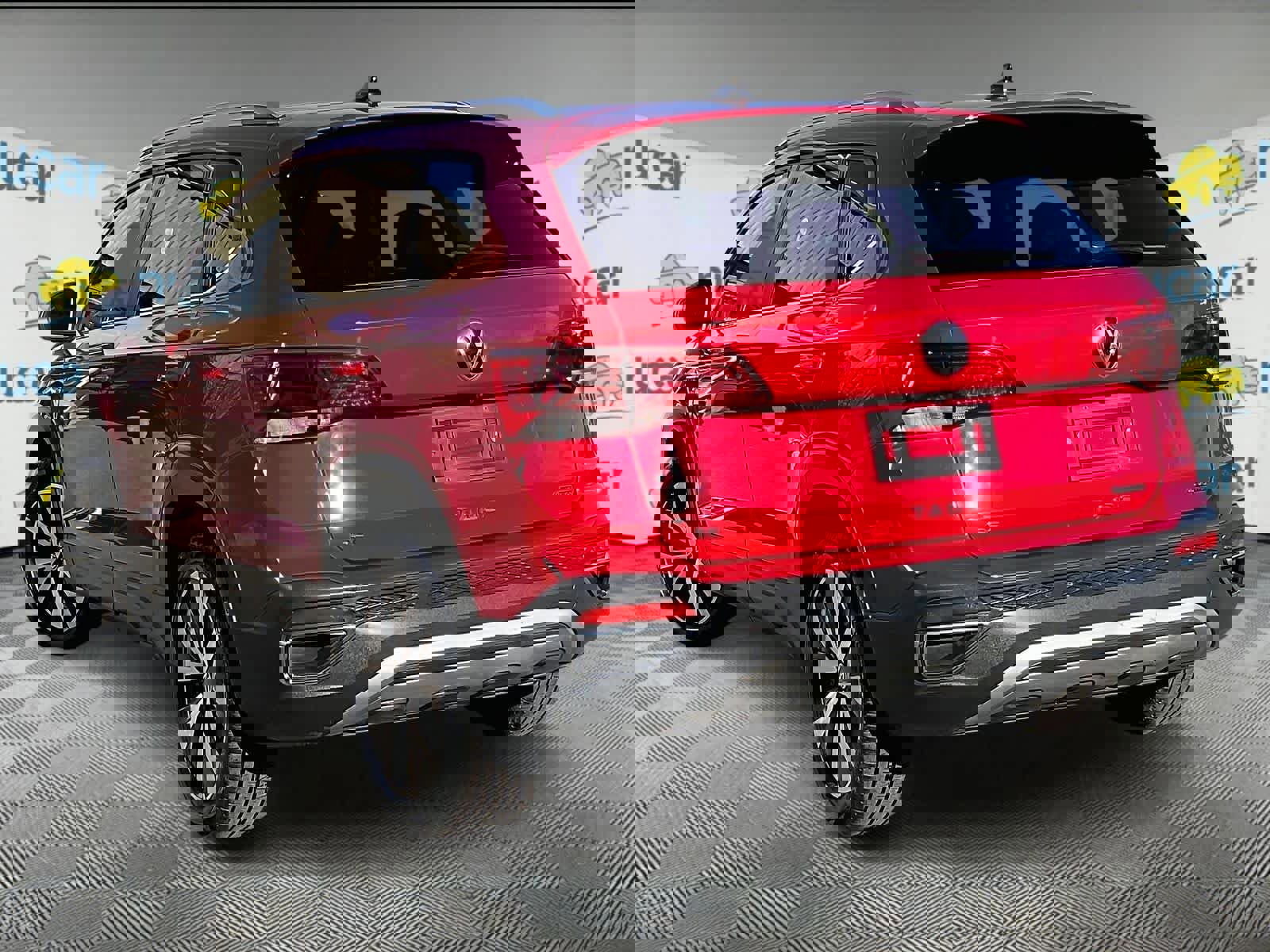 Certified 2022 Volkswagen Taos SE image 4