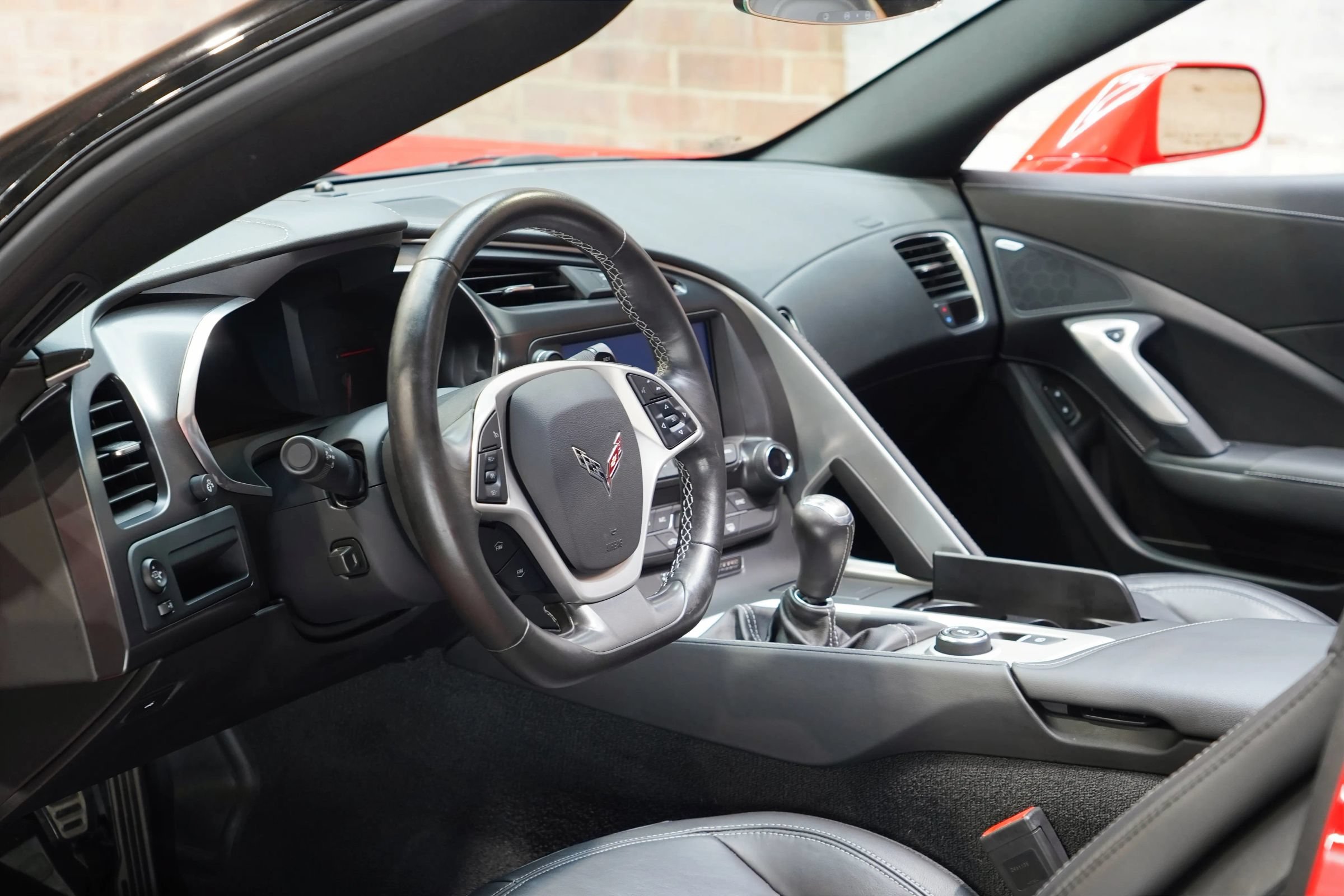 Used 2019 Chevrolet Corvette Stingray Coupe w/ Carbon Flash Badge Package RWD image 40