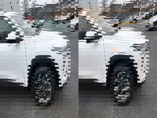 New 2026 Chevrolet Trax LT w/ Driver Confidence Package image 2