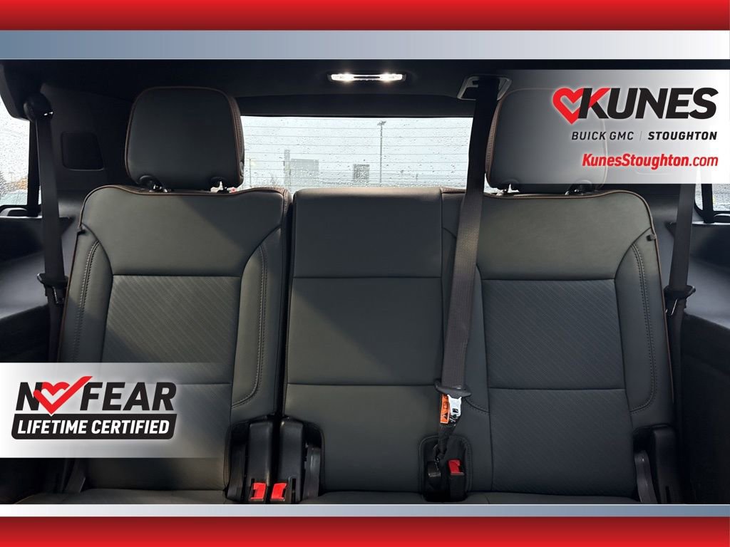 Used 2025 GMC Yukon AT4 image 45