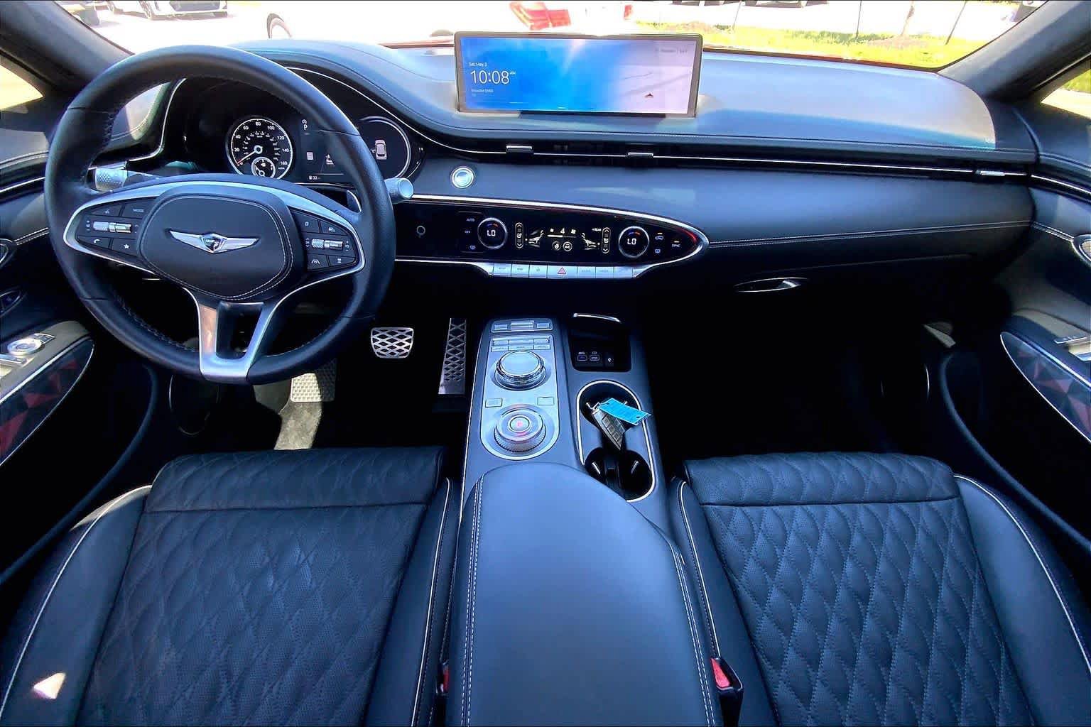 Used 2024 Genesis GV70 3.5T Sport w/ Sport Advanced Package AWD/4WD image 15
