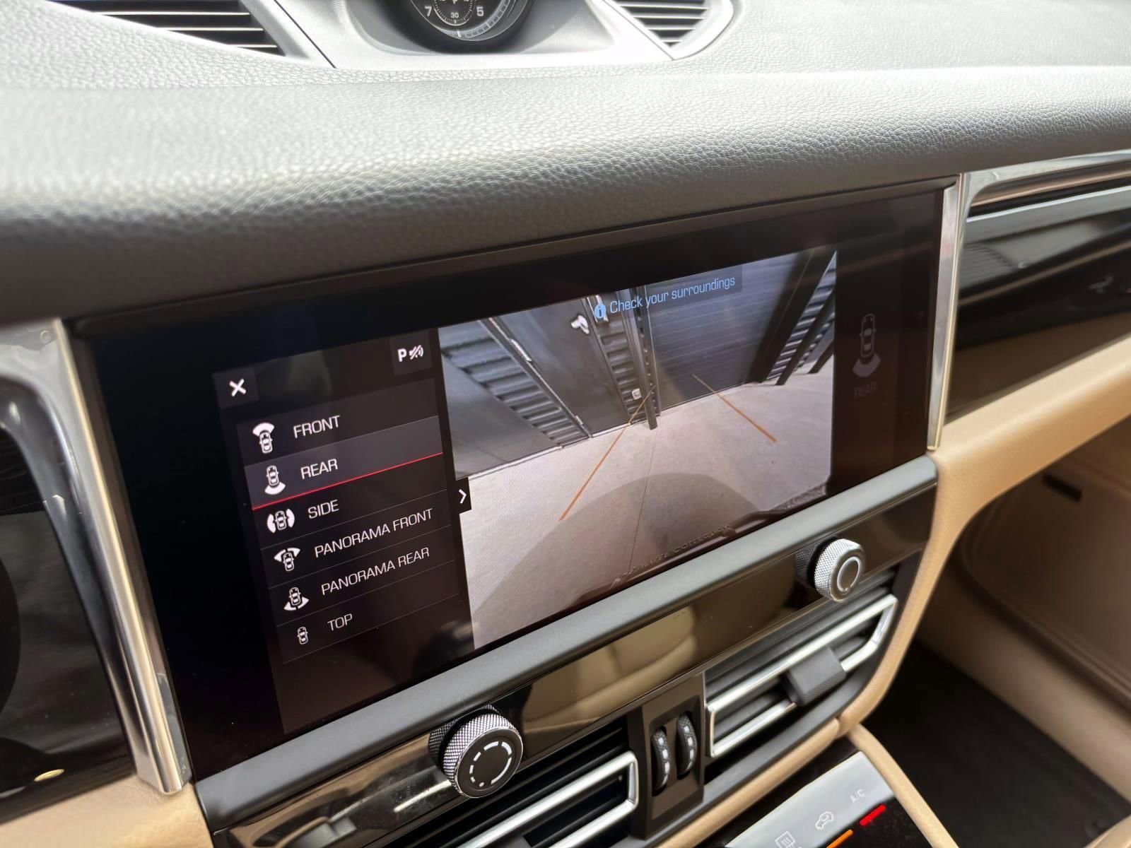 Used 2025 Porsche Macan image 35