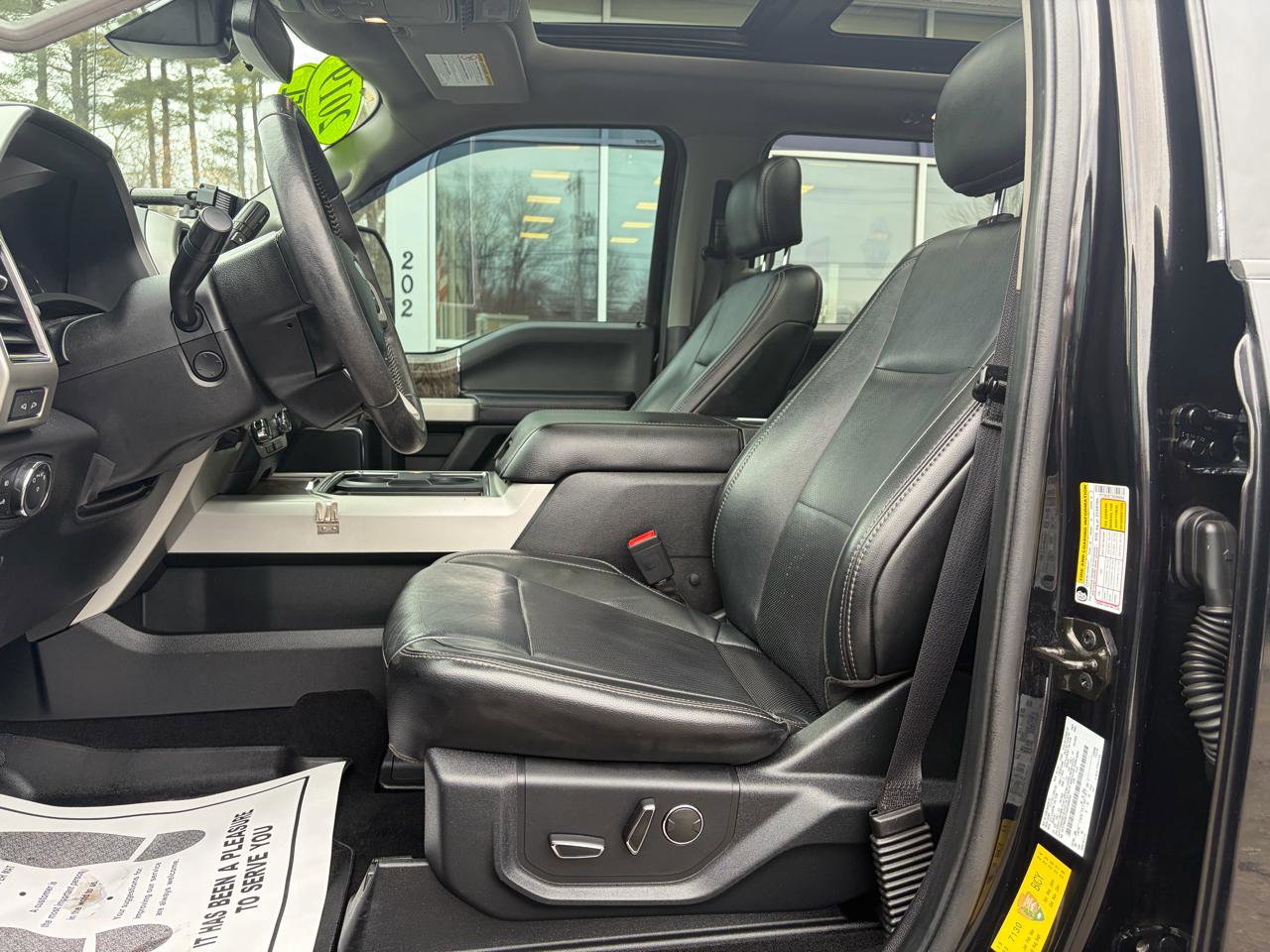 Used 2019 Ford F250 Lariat w/ Lariat Ultimate Package image 28