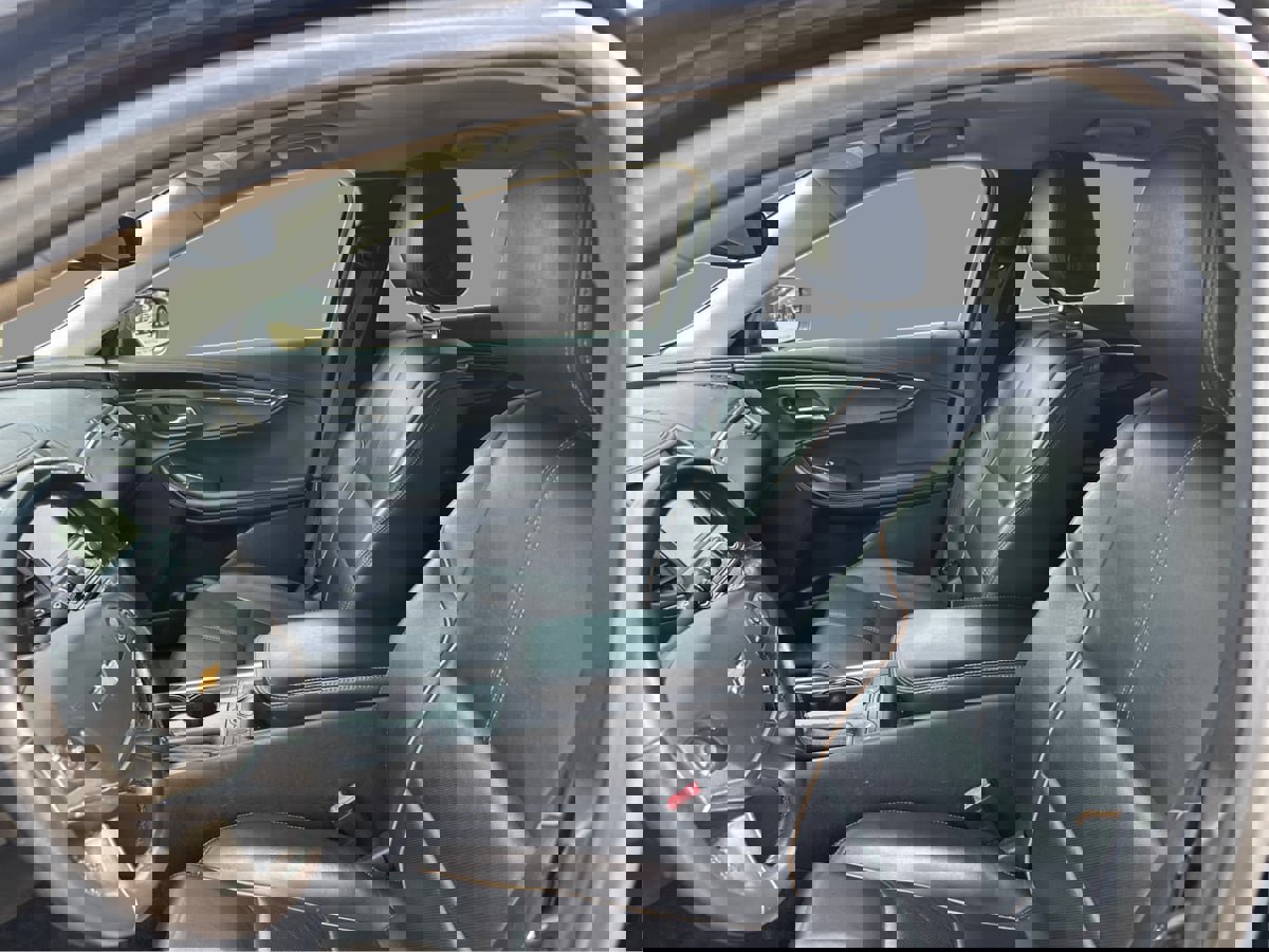 Used 2016 Chevrolet Impala LTZ FWD image 10