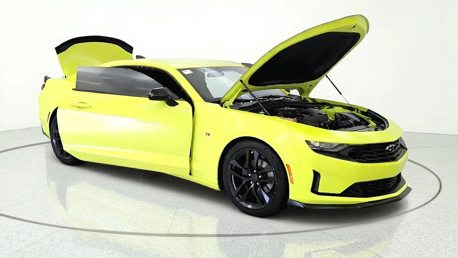 Used 2019 Chevrolet Camaro LT w/ 1LE Track Performance Package RWD image 11